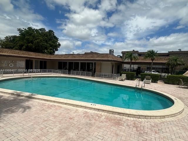 Real estate property located at 2420 81st Ave #403, Broward, Arrowhead Condo No Vii, Davie, FL