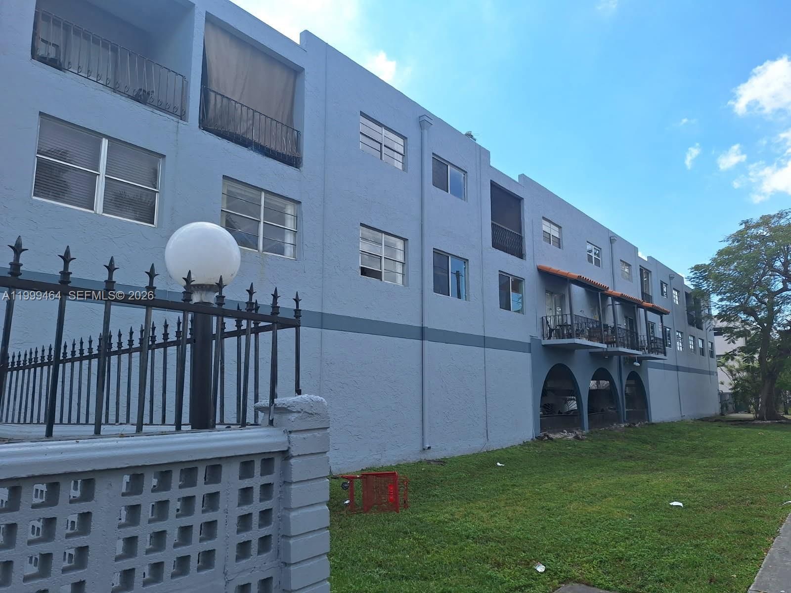 Real estate property located at 1300 53rd St #19, Miami-dade, Westland Plaza Gardens Co, Hialeah, FL