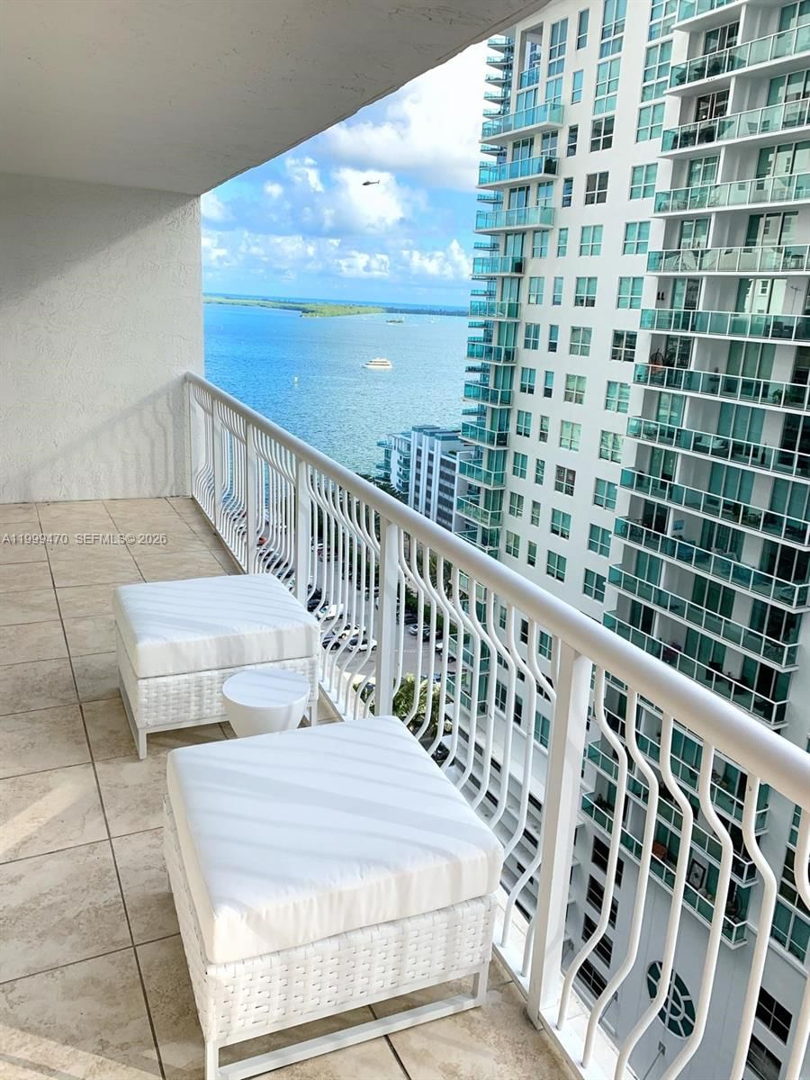 Real estate property located at 1200 Brickell Bay Dr #2017, Miami-dade, The Club At Brickell Bay, Miami, FL