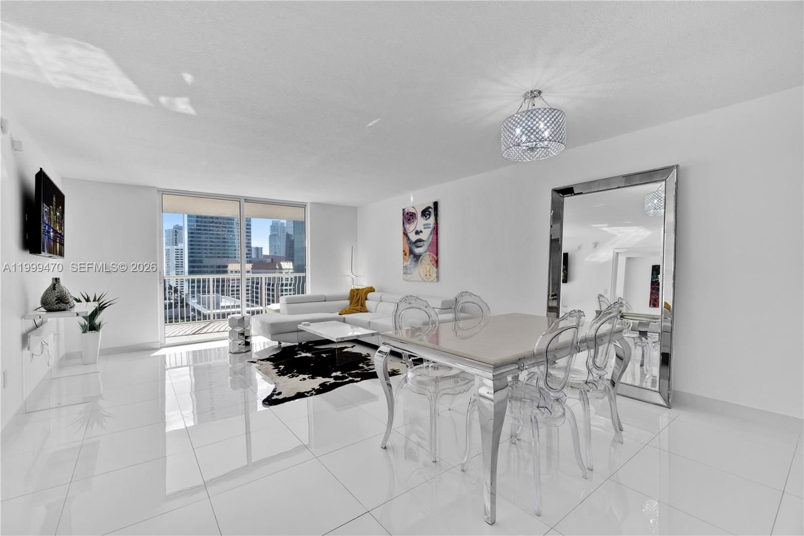 Real estate property located at 1200 Brickell Bay Dr #2017, Miami-dade, The Club At Brickell Bay, Miami, FL