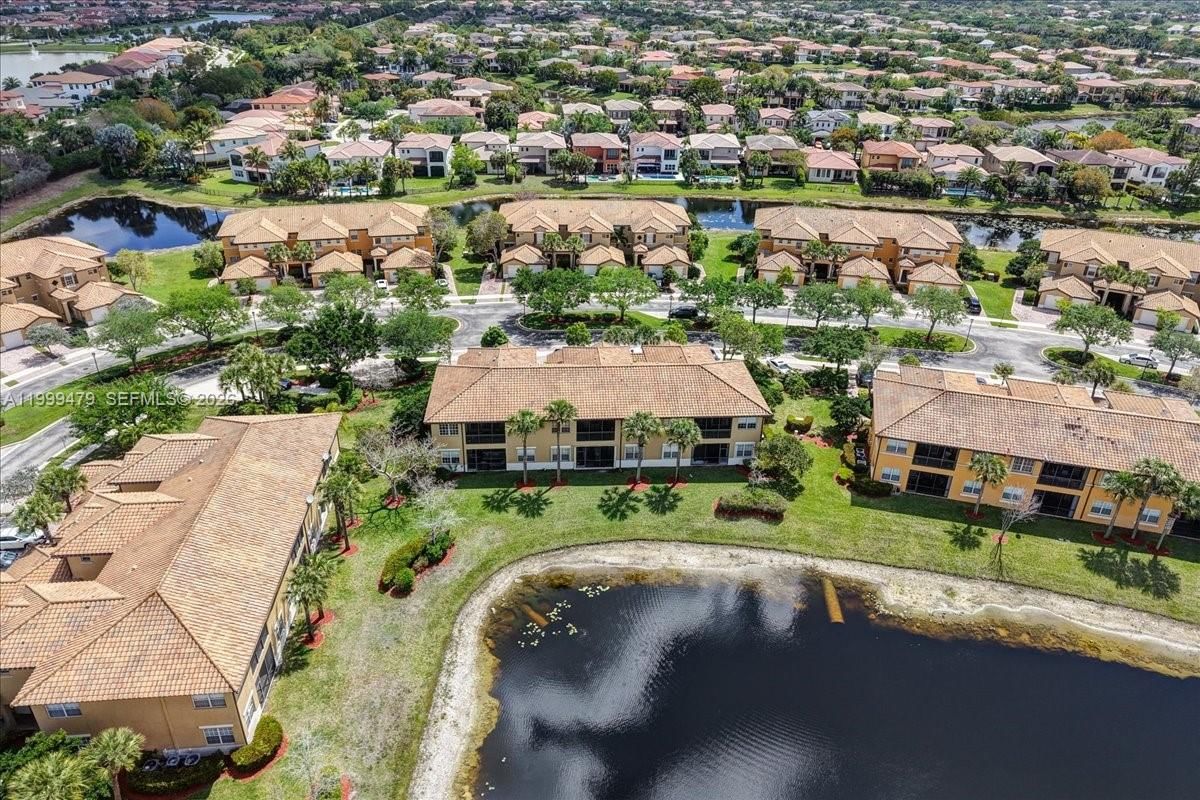 Real estate property located at 8275 127th Ln #34-F, Broward, Cypress Pointe Iv At Hero, Parkland, FL