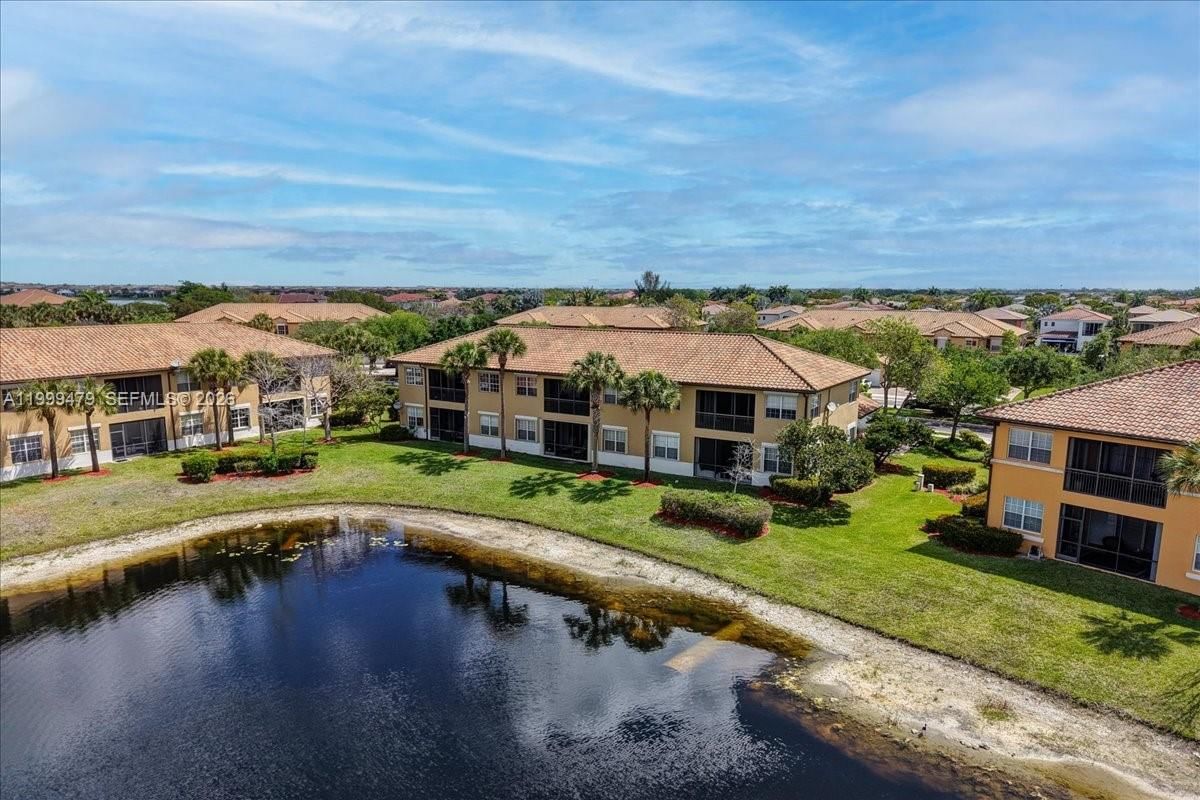 Real estate property located at 8275 127th Ln #34-F, Broward, Cypress Pointe Iv At Hero, Parkland, FL