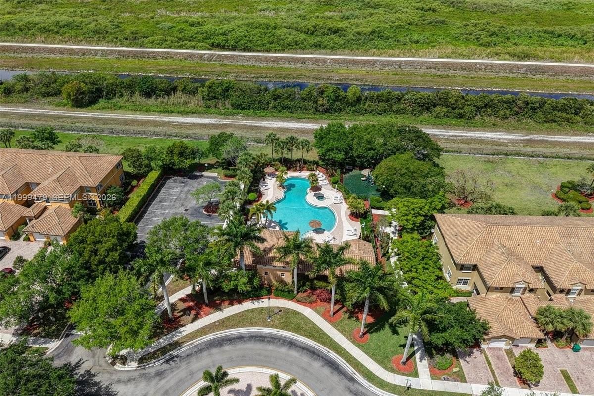 Real estate property located at 8275 127th Ln #34-F, Broward, Cypress Pointe Iv At Hero, Parkland, FL