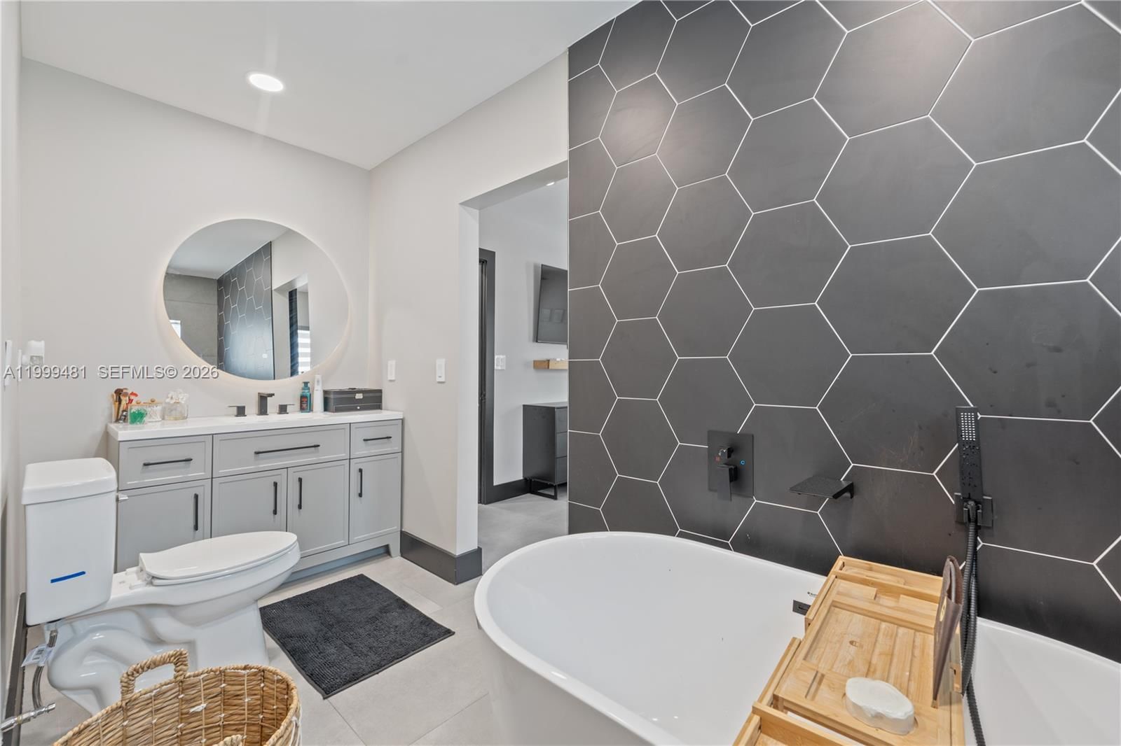 Real estate property located at 18462 88th Pl, Miami-dade, Bel-aire Sec 23, Cutler Bay, FL