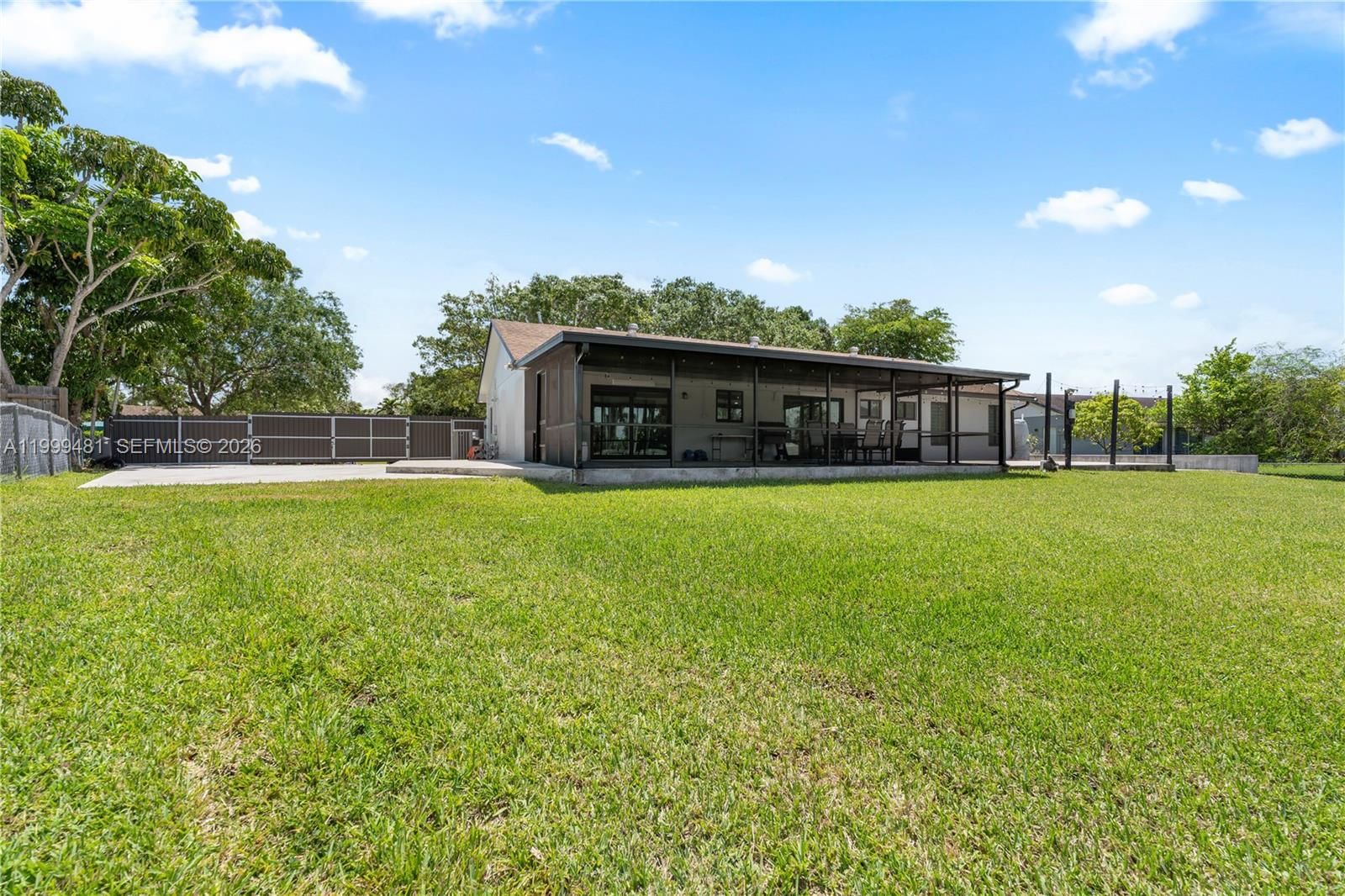 Real estate property located at 18462 88th Pl, Miami-dade, Bel-aire Sec 23, Cutler Bay, FL