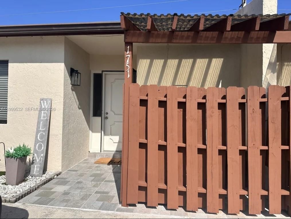 Real estate property located at 1751 92nd Ave, Broward, Everglades Sugar & Land, Pembroke Pines, FL