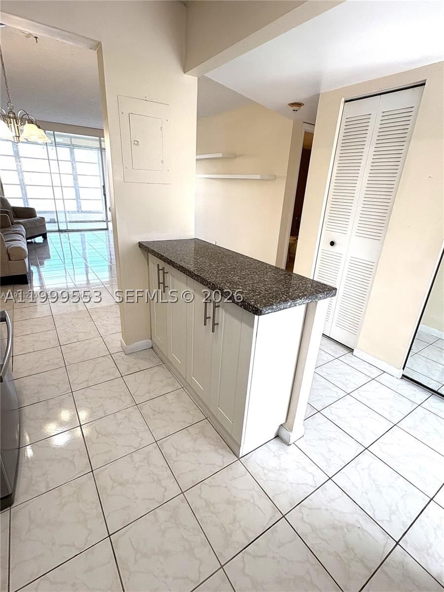 Real estate property located at 8901 Sunrise Lakes Blvd #204, Broward, Sunrise Lakes 82 Condo, Sunrise, FL