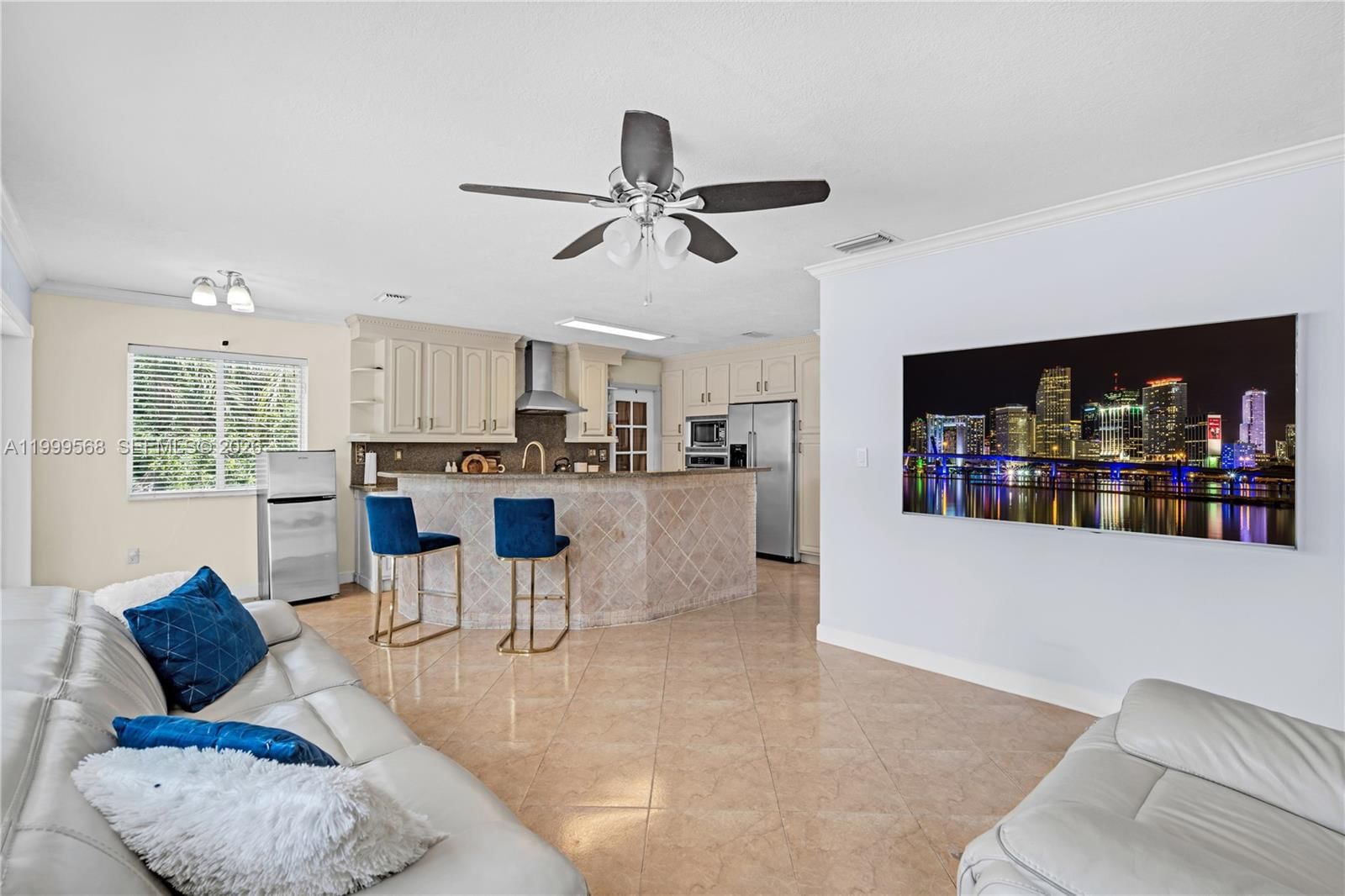 Real estate property located at 13790 174th St, Miami-dade, Weitzer Serena Lakes Esta, Miami, FL