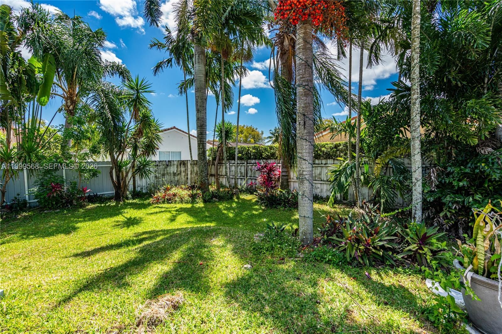 Real estate property located at 13790 174th St, Miami-dade, Weitzer Serena Lakes Esta, Miami, FL