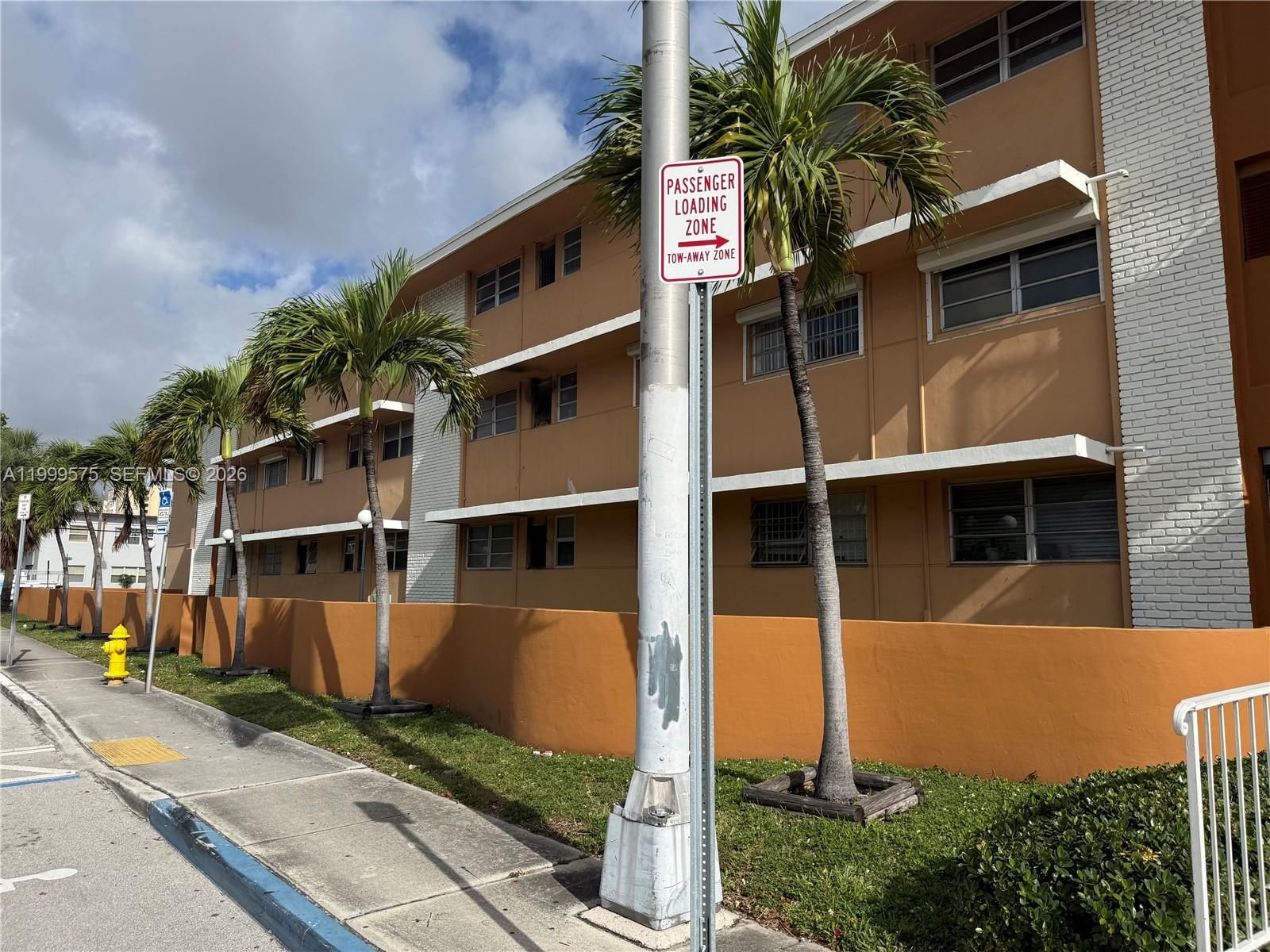 Real estate property located at 3881 Flagler St #318, Miami-dade, 3881 West Flagler Condo, Miami, FL