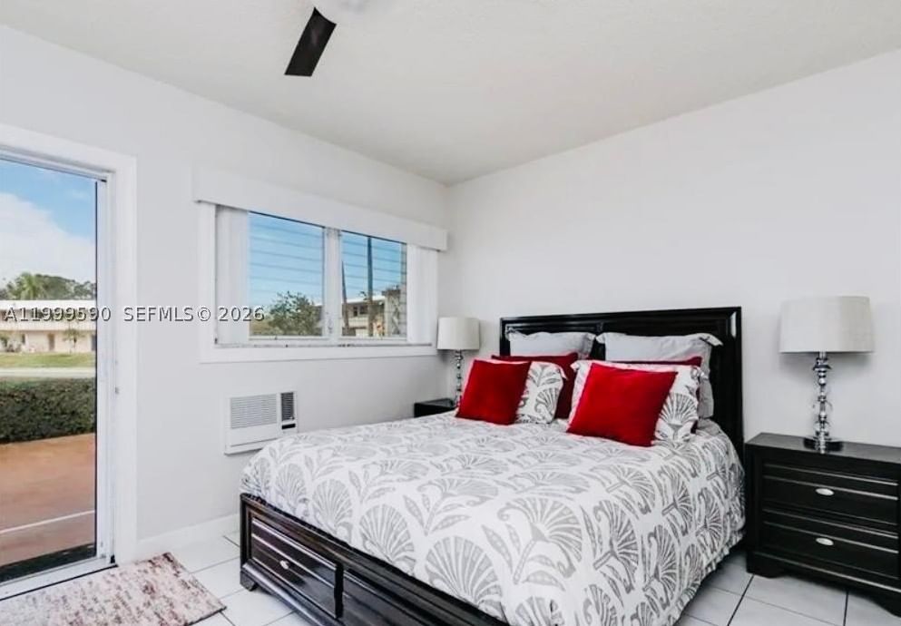 Real estate property located at 1012 11th St #7N, Broward, Rolen Lake Gardens Co-op, Hallandale Beach, FL