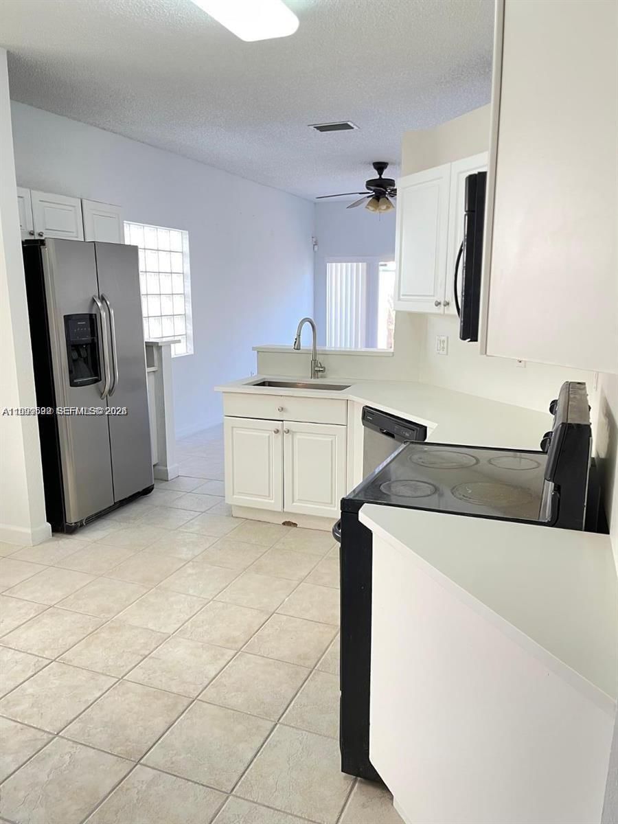 Real estate property located at 8784 213th Ln, Miami-dade, Lakes By The Bay Sec 12, Cutler Bay, FL