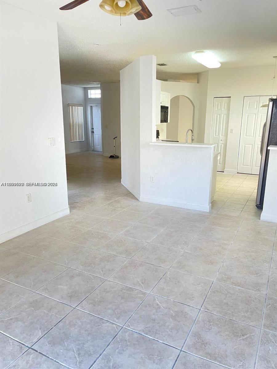 Real estate property located at 8784 213th Ln, Miami-dade, Lakes By The Bay Sec 12, Cutler Bay, FL