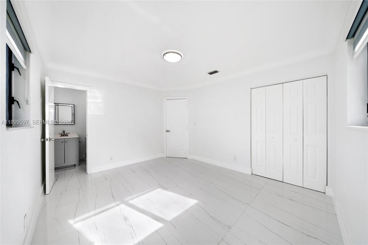 Real estate property located at 2401 45th Ave, Broward, Broadview Park Sec 4, Fort Lauderdale, FL