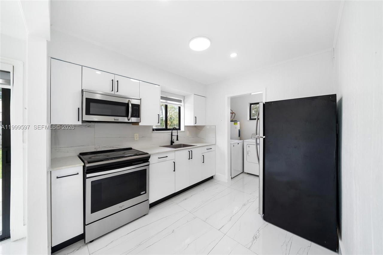 Real estate property located at 2401 45th Ave, Broward, Broadview Park Sec 4, Fort Lauderdale, FL