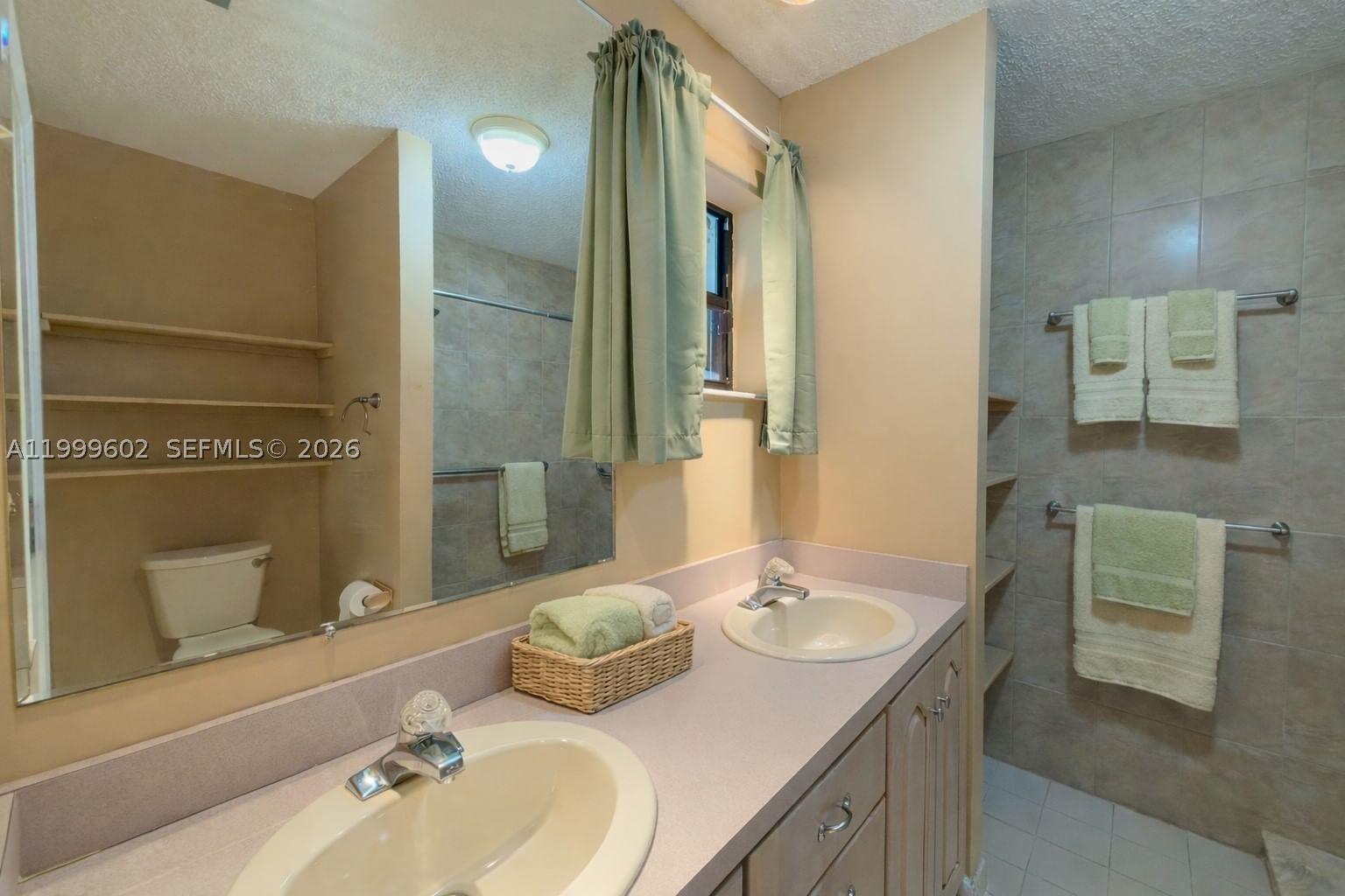 Real estate property located at 30861 192nd Ave, Miami-dade, Vanda Estates, Homestead, FL