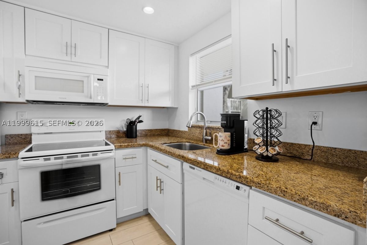 Real estate property located at 6870 Royal Palm Blvd #209M, Broward, Royal Park Gardens Iii-m, Margate, FL