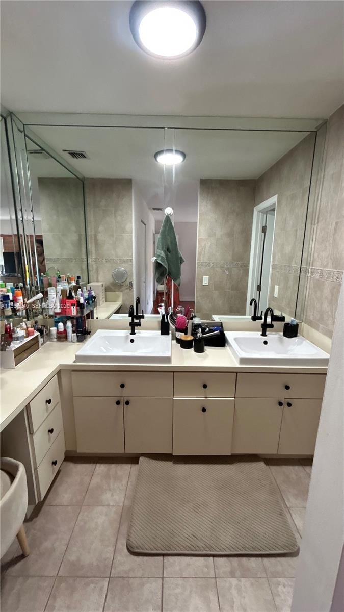 Real estate property located at 13267 9th Ln, Miami-dade, Tamiami Lakes Sec 5, Miami, FL