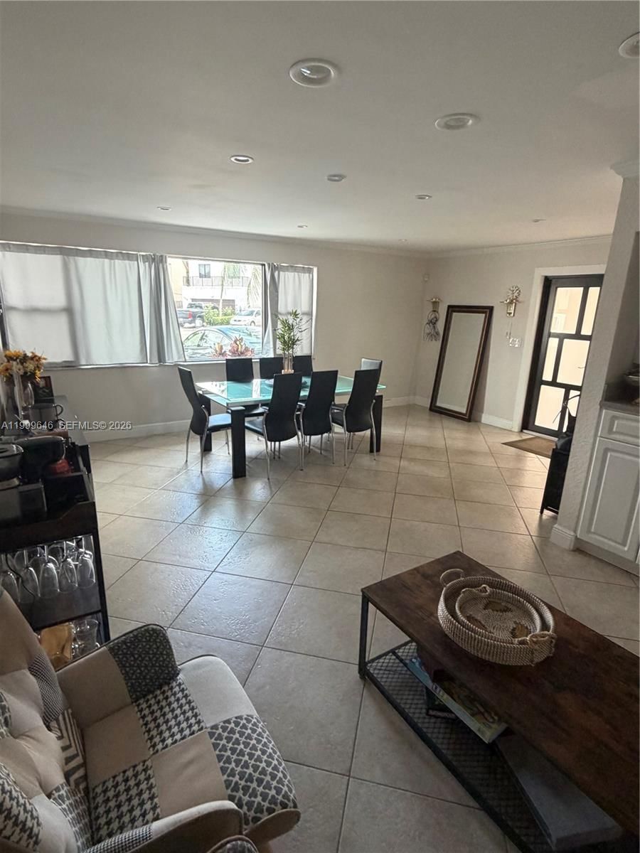 Real estate property located at 13267 9th Ln, Miami-dade, Tamiami Lakes Sec 5, Miami, FL