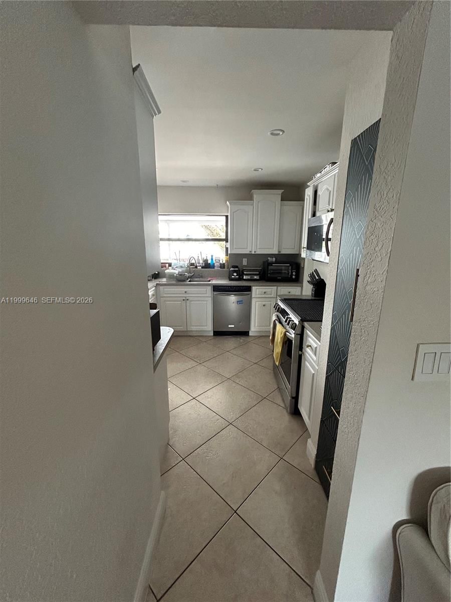 Real estate property located at 13267 9th Ln, Miami-dade, Tamiami Lakes Sec 5, Miami, FL