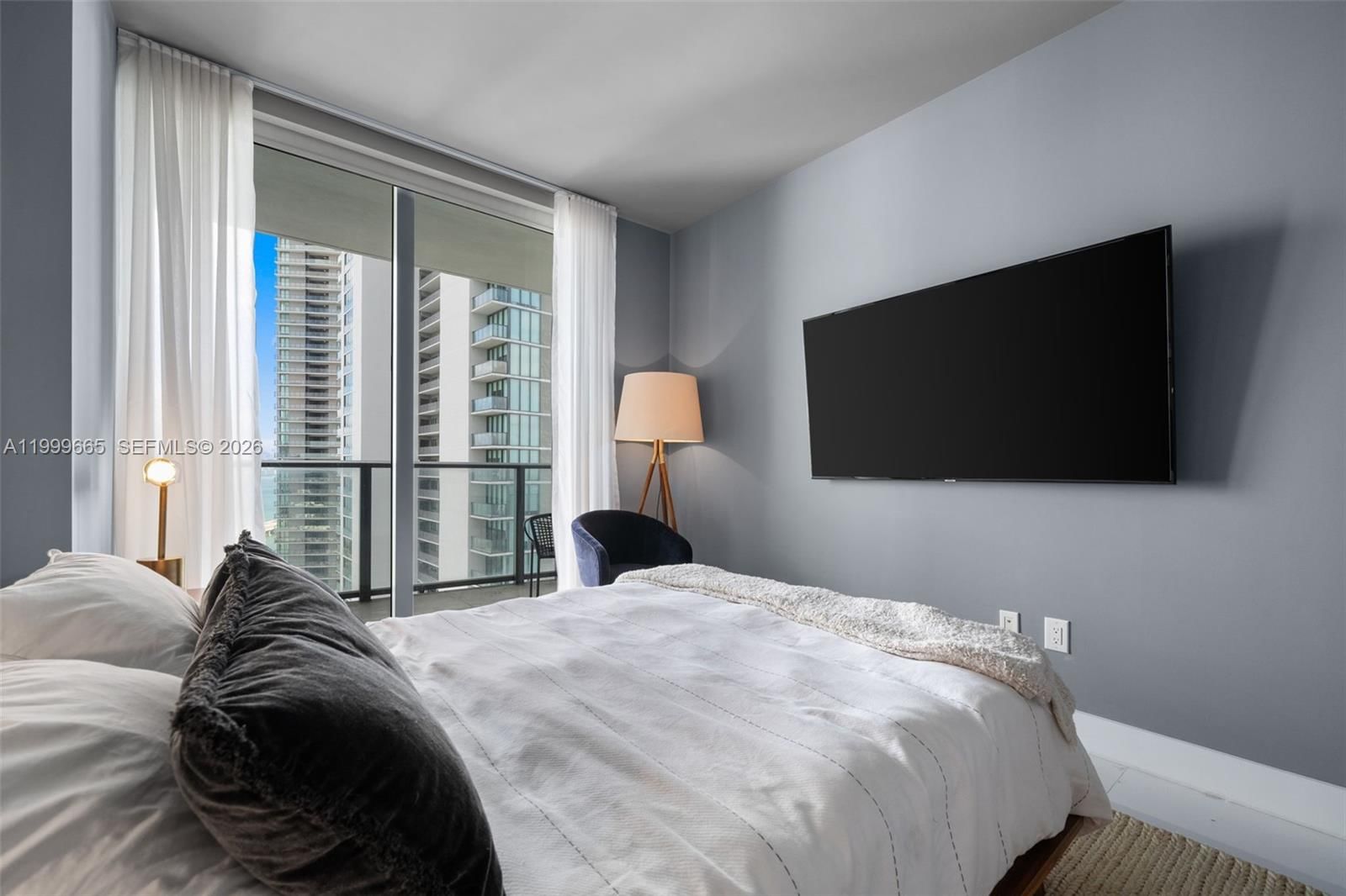 Real estate property located at 501 31st St #2906, Miami-dade, Paraiso Bayviews Condo, Miami, FL