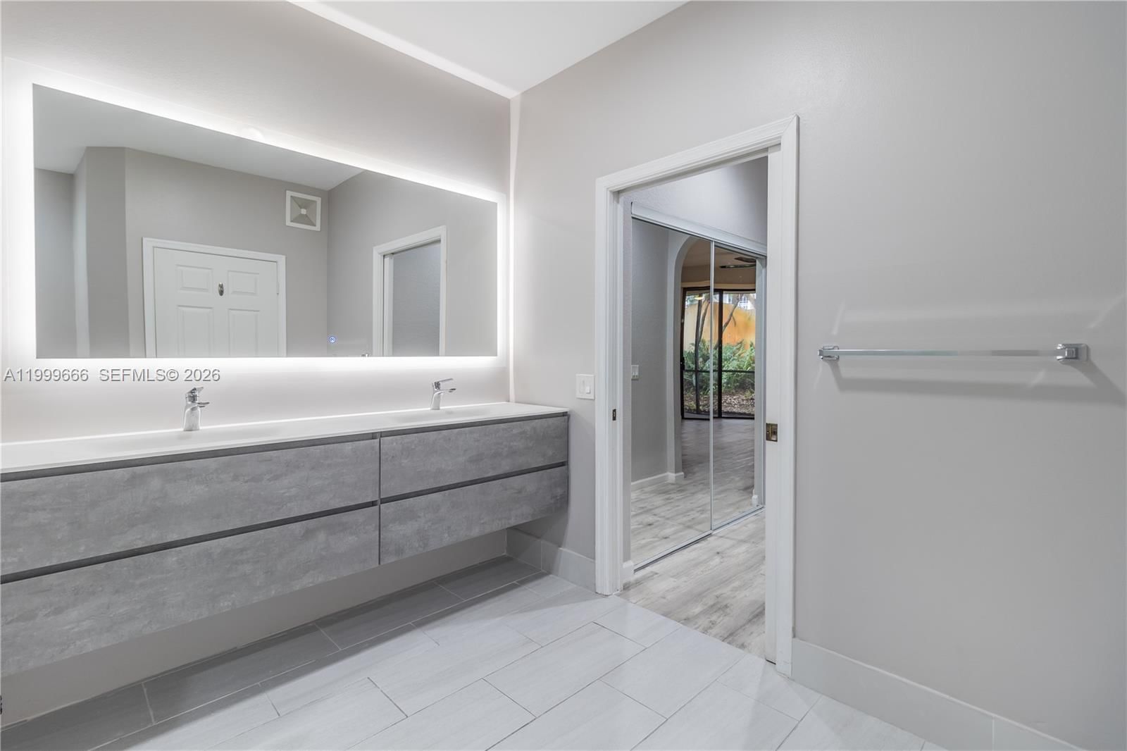 Real estate property located at 1611 Passion Vine Cir #12-2, Broward, Mariposa Pointe At Weston, Weston, FL