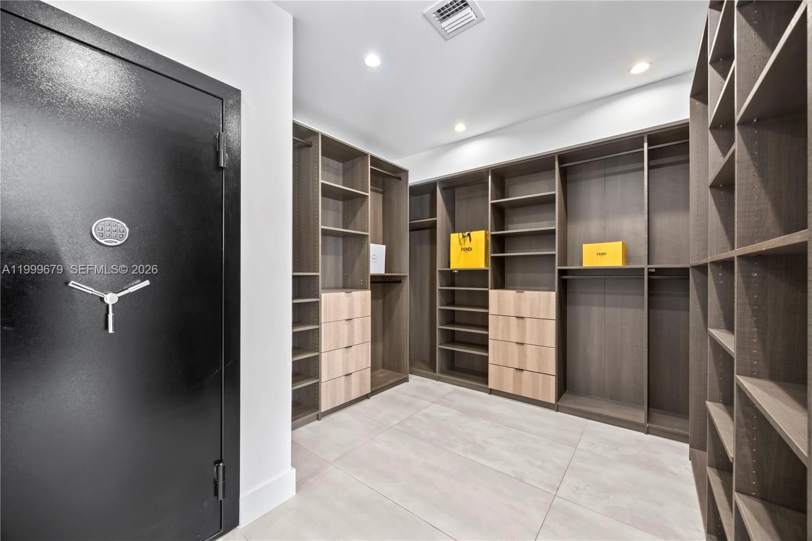 Real estate property located at 2613 Center Ave, Broward, Lauderdale Beach, Fort Lauderdale, FL