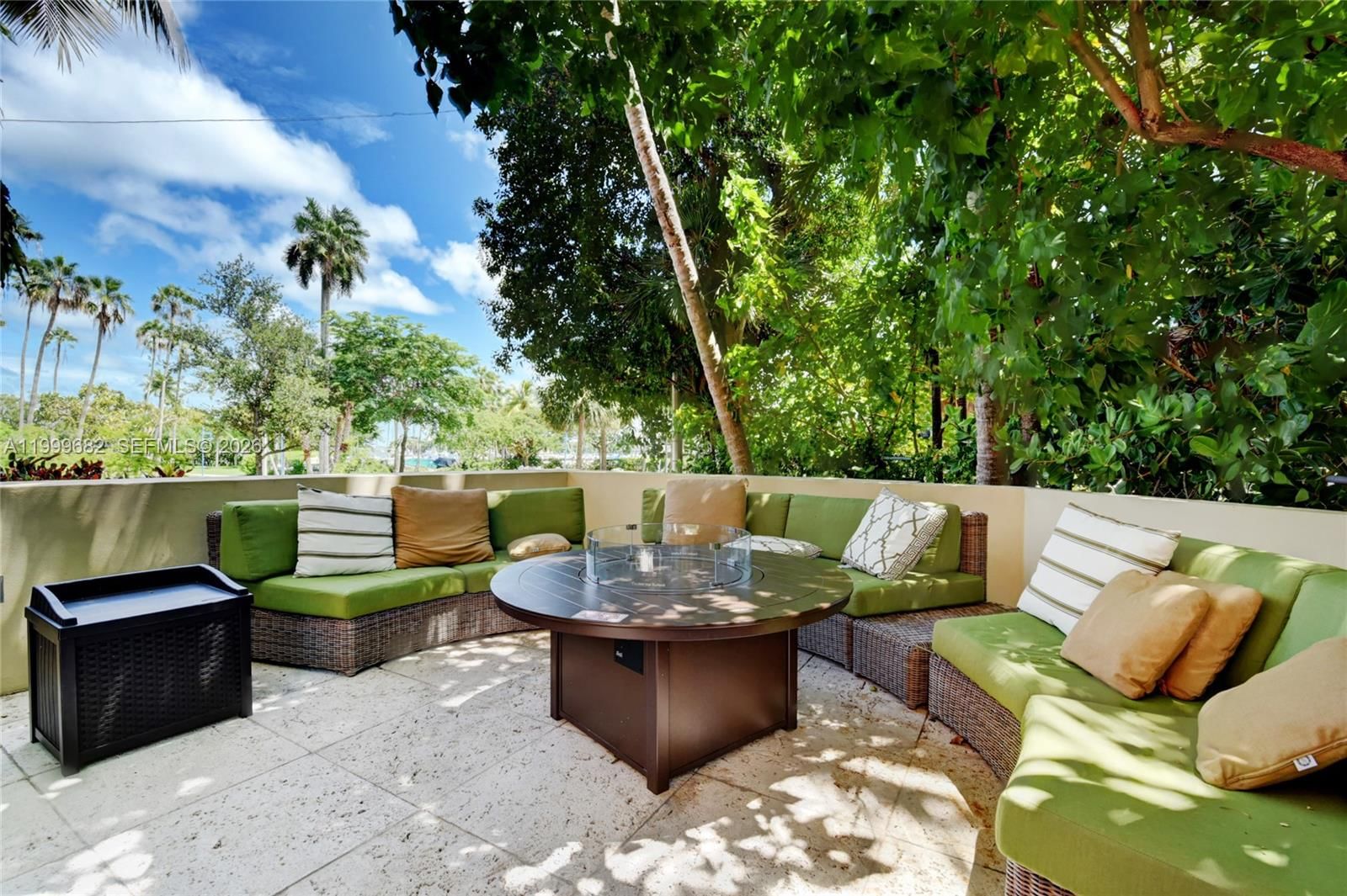 Real estate property located at 2951 Bayshore Dr #1111, Miami-dade, The Mutiny Condo, Miami, FL