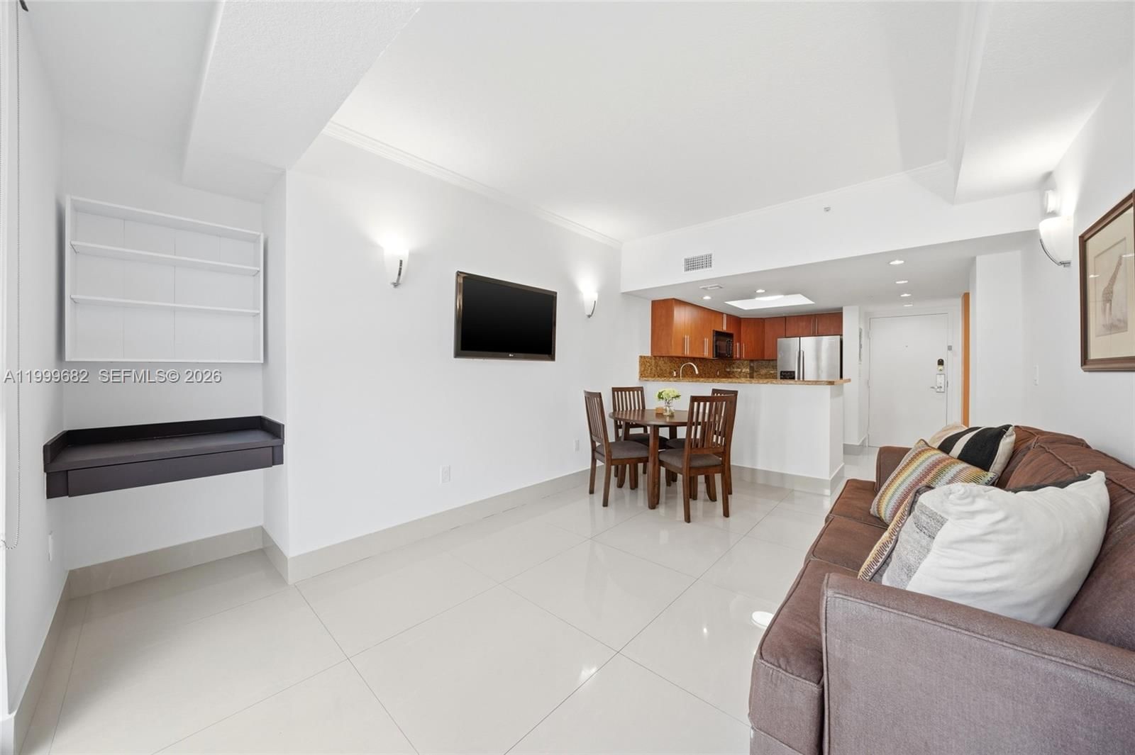 Real estate property located at 2951 Bayshore Dr #1111, Miami-dade, The Mutiny Condo, Miami, FL