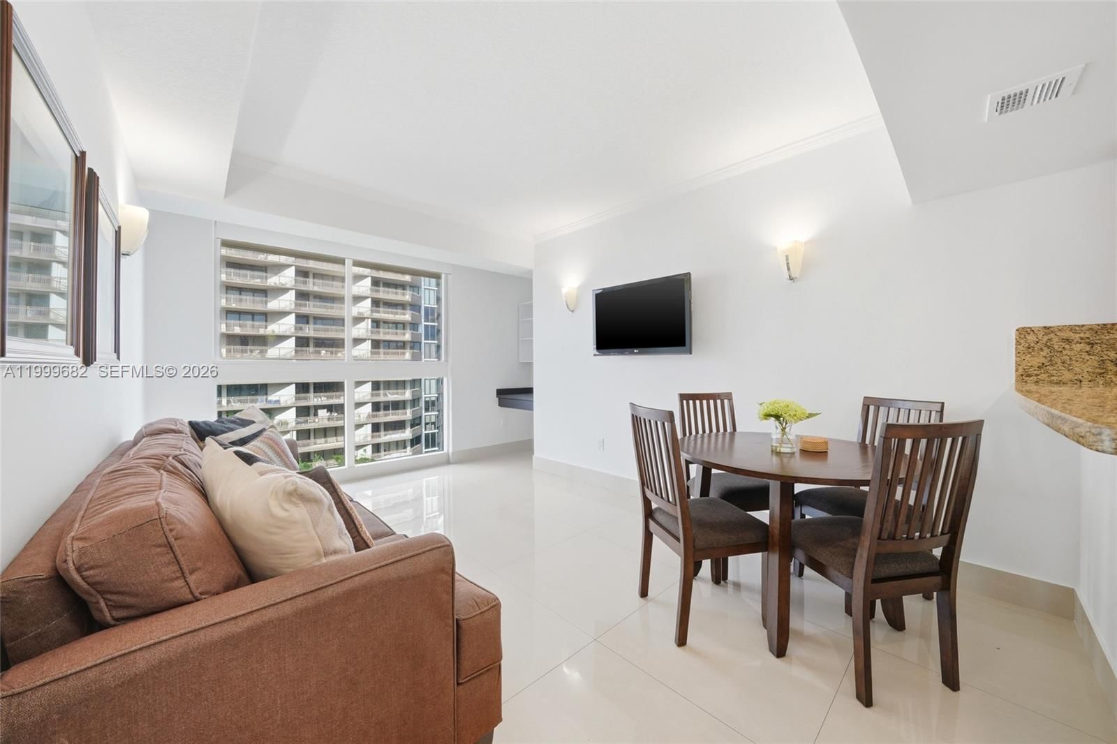 Real estate property located at 2951 Bayshore Dr #1111, Miami-dade, The Mutiny Condo, Miami, FL