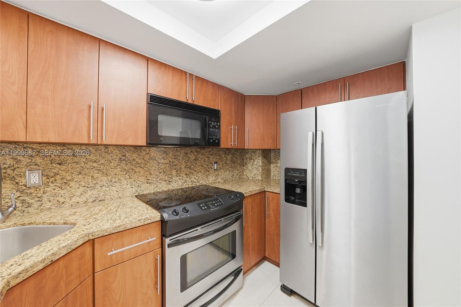 Real estate property located at 2951 Bayshore Dr #1111, Miami-dade, The Mutiny Condo, Miami, FL