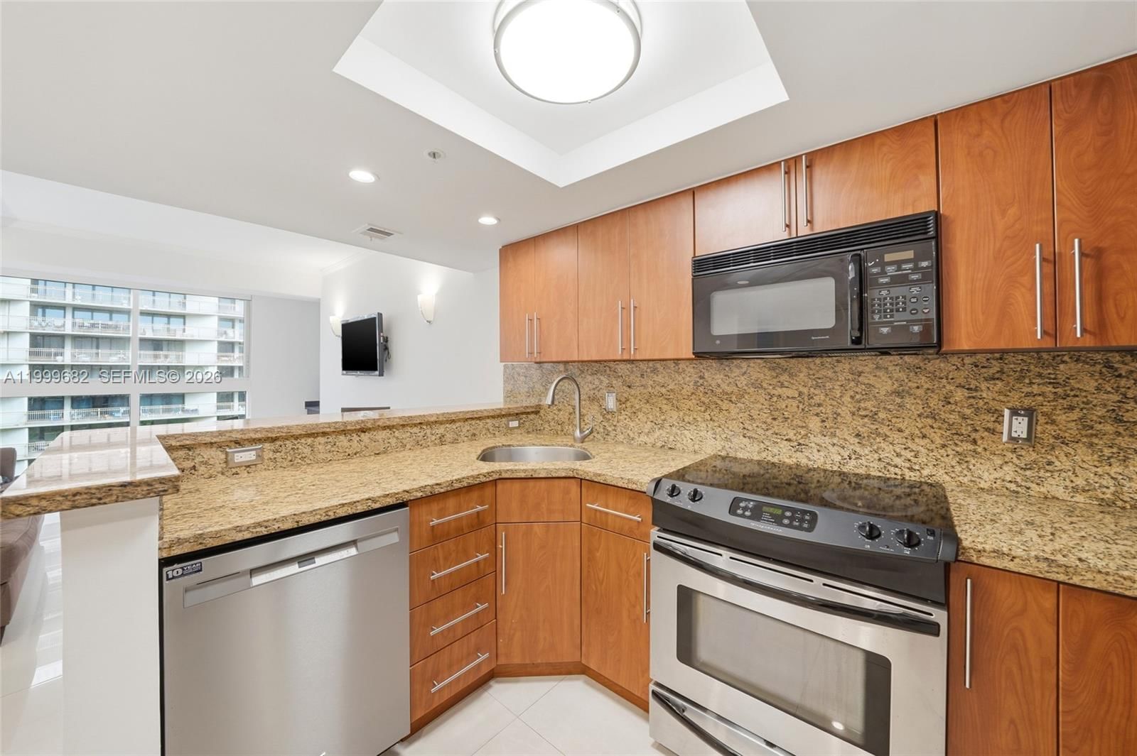 Real estate property located at 2951 Bayshore Dr #1111, Miami-dade, The Mutiny Condo, Miami, FL