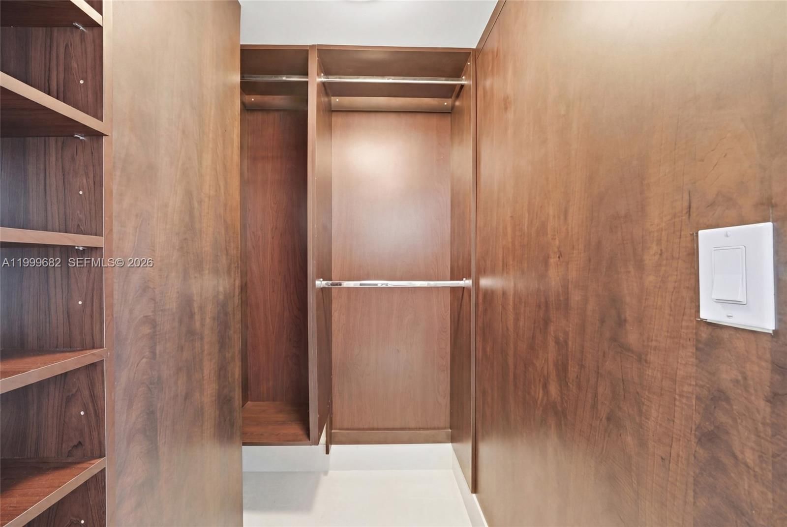 Real estate property located at 2951 Bayshore Dr #1111, Miami-dade, The Mutiny Condo, Miami, FL