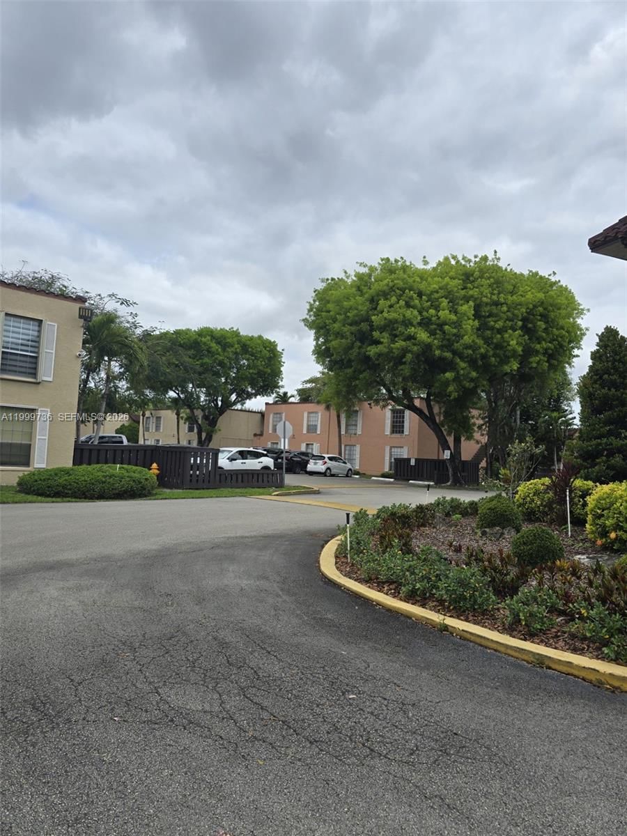 Real estate property located at 10786 Kendall Dr D5, Miami-dade, Spanish Trace Condo, Miami, FL