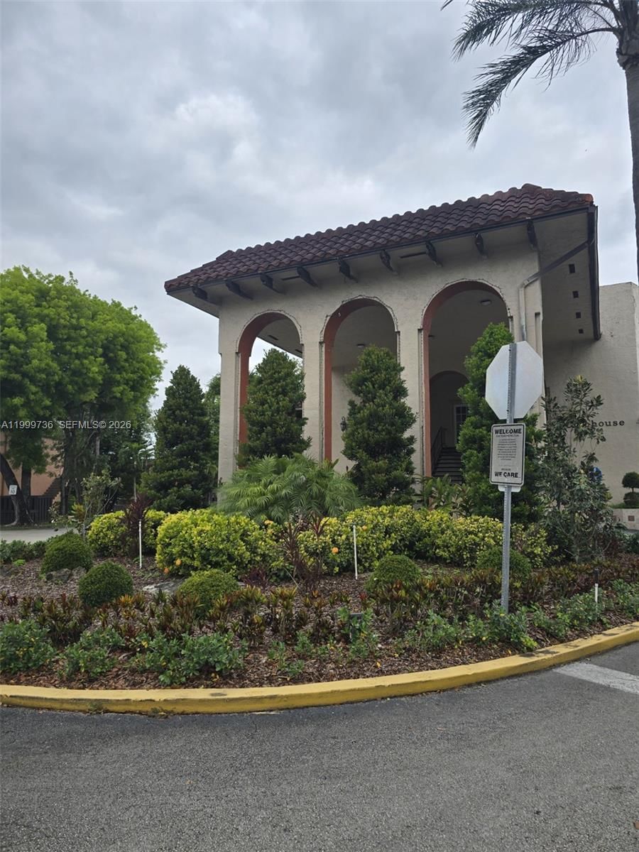Real estate property located at 10786 Kendall Dr D5, Miami-dade, Spanish Trace Condo, Miami, FL