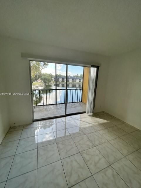 Real estate property located at 7910 Colony Cir N #204, Broward, Versailles Gardens Condo, Tamarac, FL
