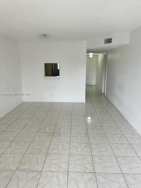 Real estate property located at 7910 Colony Cir N #204, Broward, Versailles Gardens Condo, Tamarac, FL