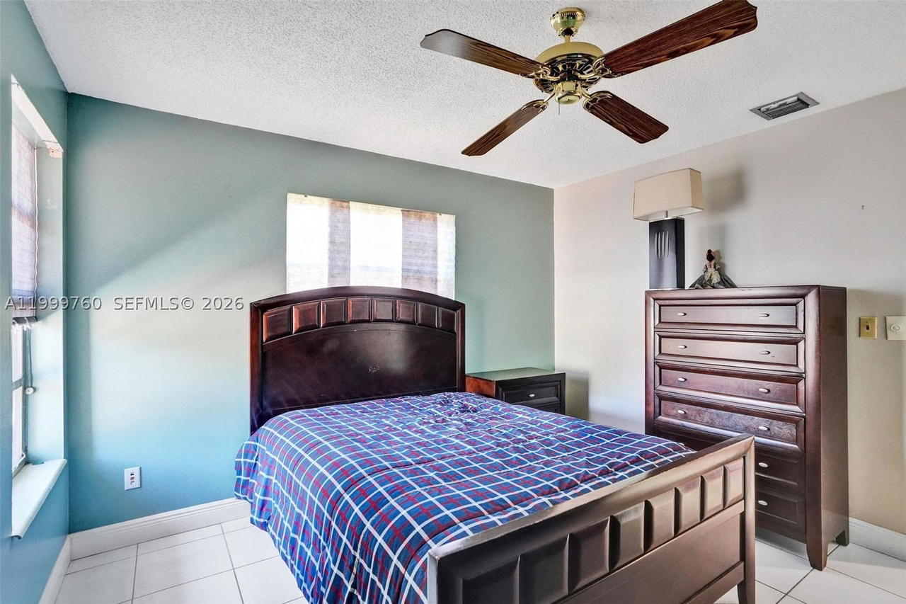 Real estate property located at 8618 148th Pl, Miami-dade, Kendale Lakes West Townho, Miami, FL