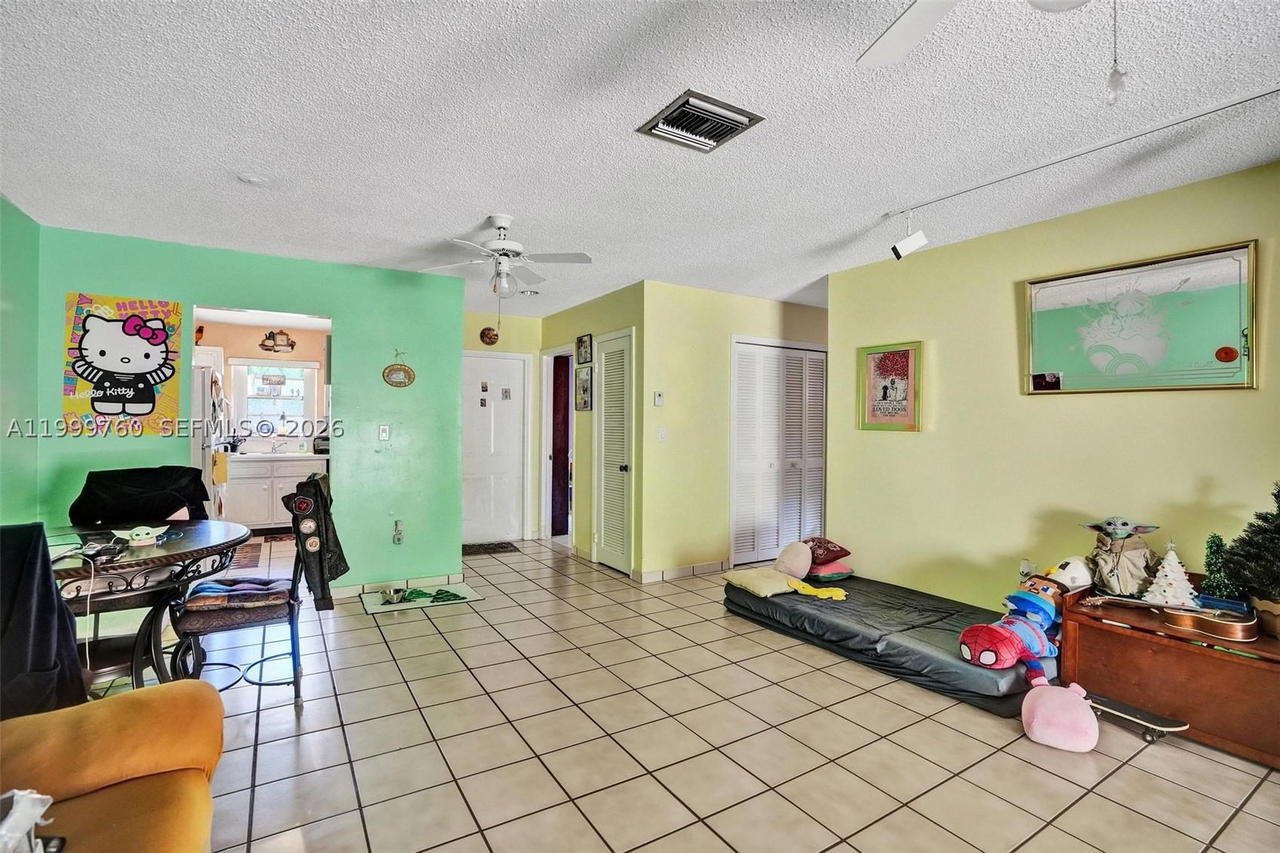 Real estate property located at 8618 148th Pl, Miami-dade, Kendale Lakes West Townho, Miami, FL