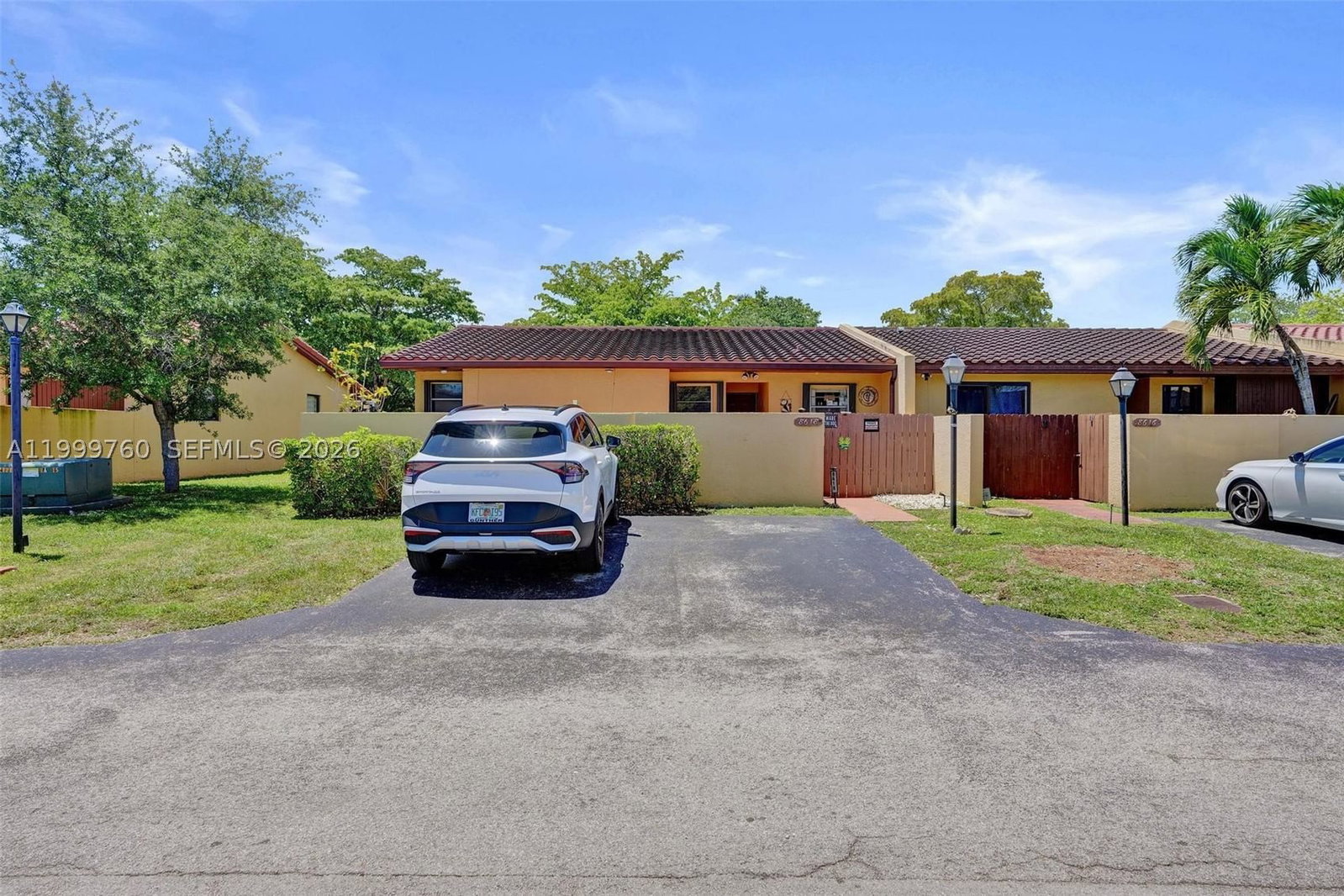 Real estate property located at 8618 148th Pl, Miami-dade, Kendale Lakes West Townho, Miami, FL