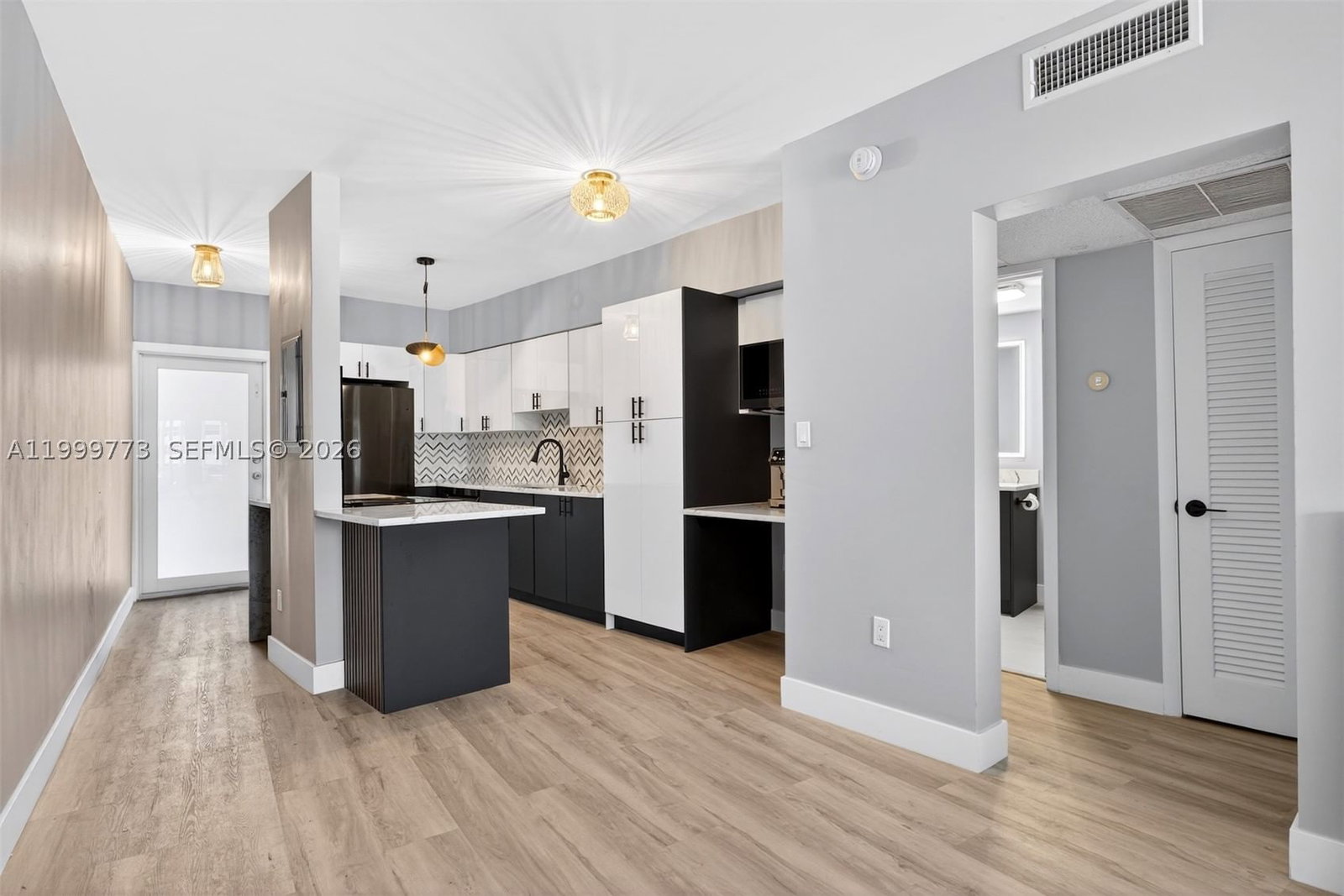 Real estate property located at 2500 Diana Dr #216, Broward, Islander Co-op, Hallandale Beach, FL