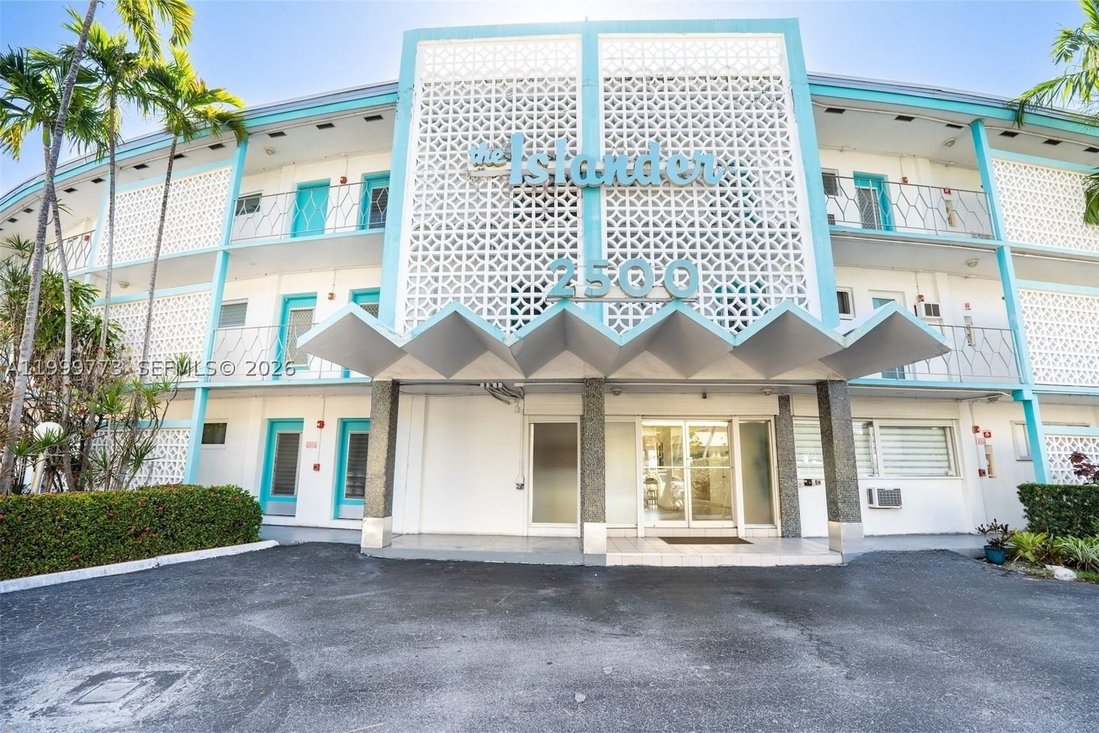 Real estate property located at 2500 Diana Dr #216, Broward, Islander Co-op, Hallandale Beach, FL