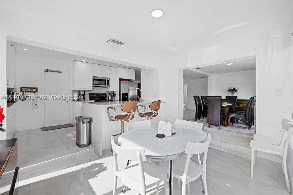 Real estate property located at 1086 88th Way, Broward, Lauderdale West Sec 4, Plantation, FL