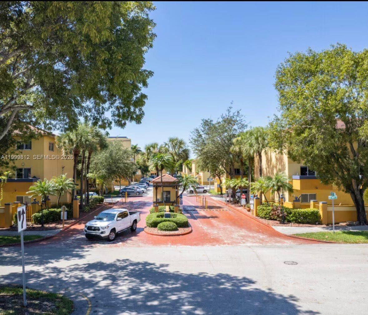 Real estate property located at 8270 149th Ct #10-209, Miami-dade, Waterview Condo, Miami, FL