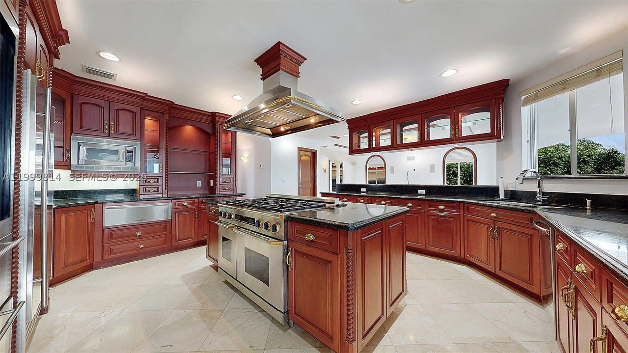 Real estate property located at 1131 Stillwater Dr, Miami-dade, Biscayne Beach-2nd Addn, Miami Beach, FL