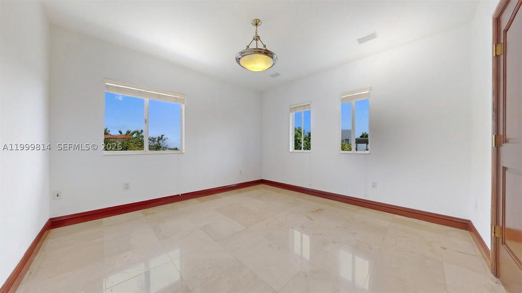 Real estate property located at 1131 Stillwater Dr, Miami-dade, Biscayne Beach-2nd Addn, Miami Beach, FL