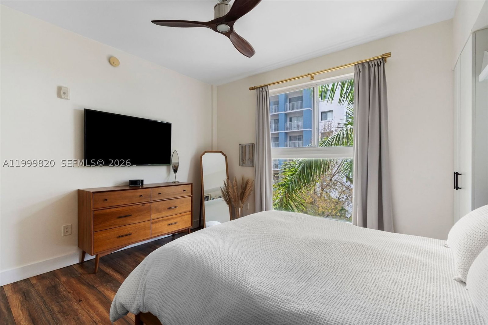 Real estate property located at 2650 37th Ave #406, Miami-dade, Nevis Condo, Miami, FL