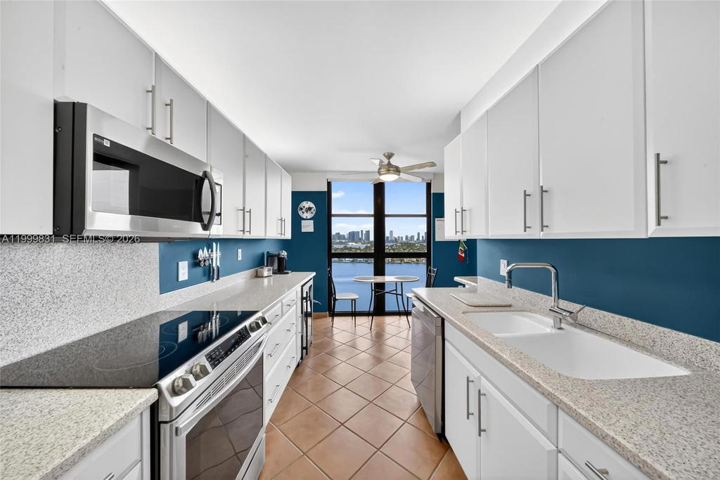 Real estate property located at 9 Island Ave #1906, Miami-dade, Nine Island Avenue Condo, Miami Beach, FL