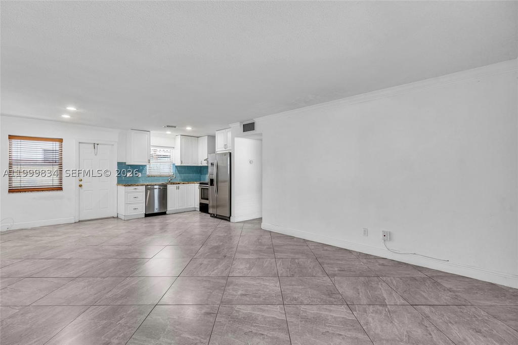 Real estate property located at 1722 Mayo St #103, Broward, Royal Terrace Condominium, Hollywood, FL