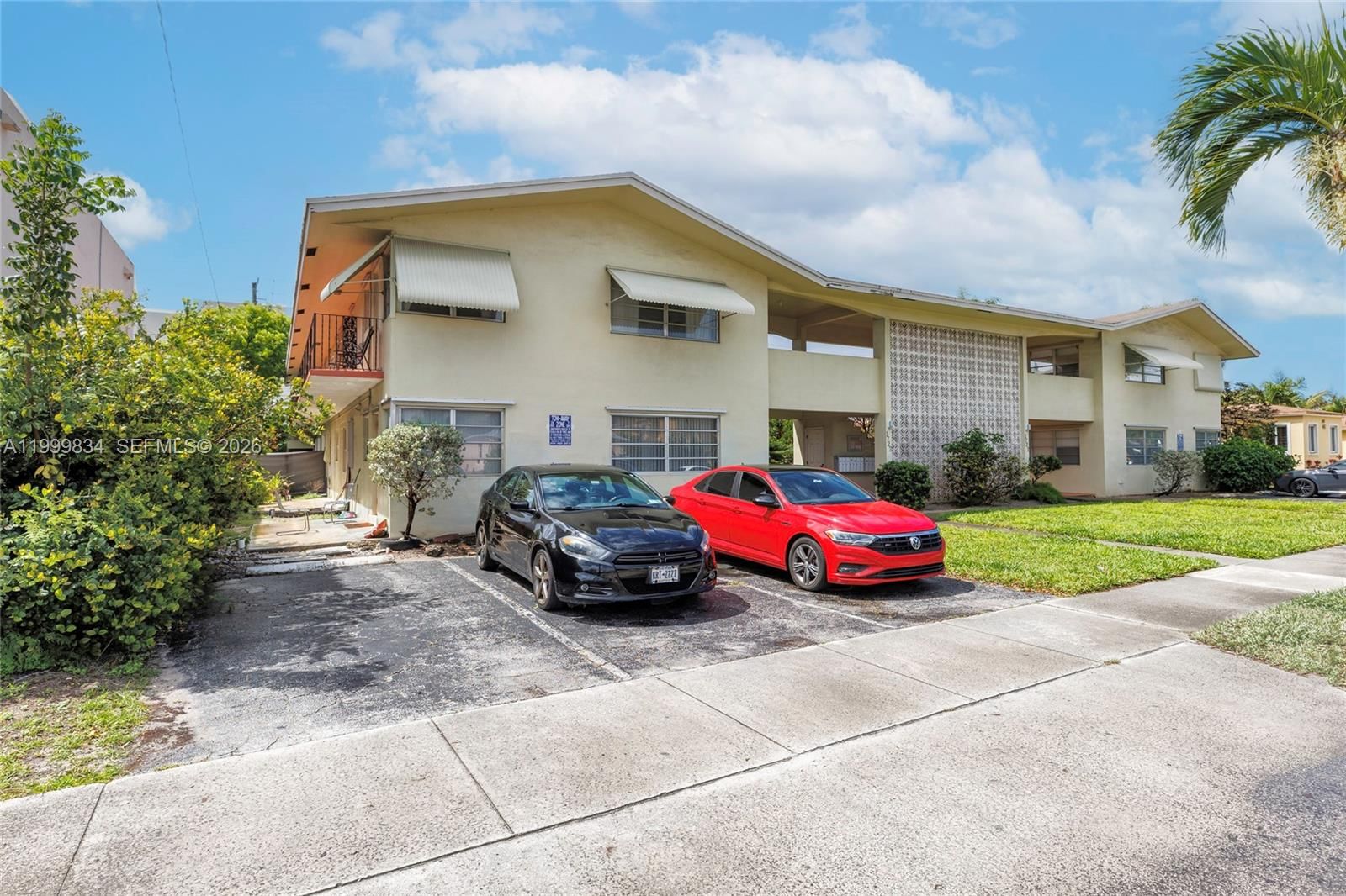 Real estate property located at 1722 Mayo St #103, Broward, Royal Terrace Condominium, Hollywood, FL